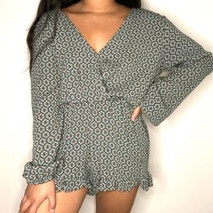 Wet seal Green Floral Long-sleeve Romper
